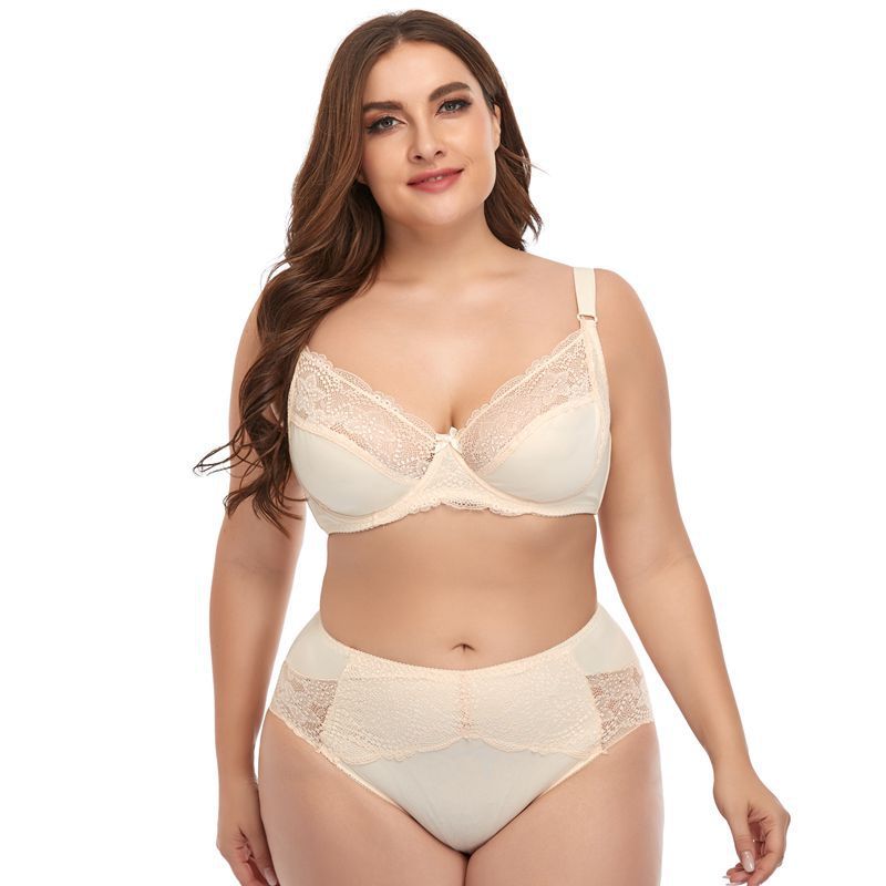 Plus Size Underwire Lace Trim Lingerie